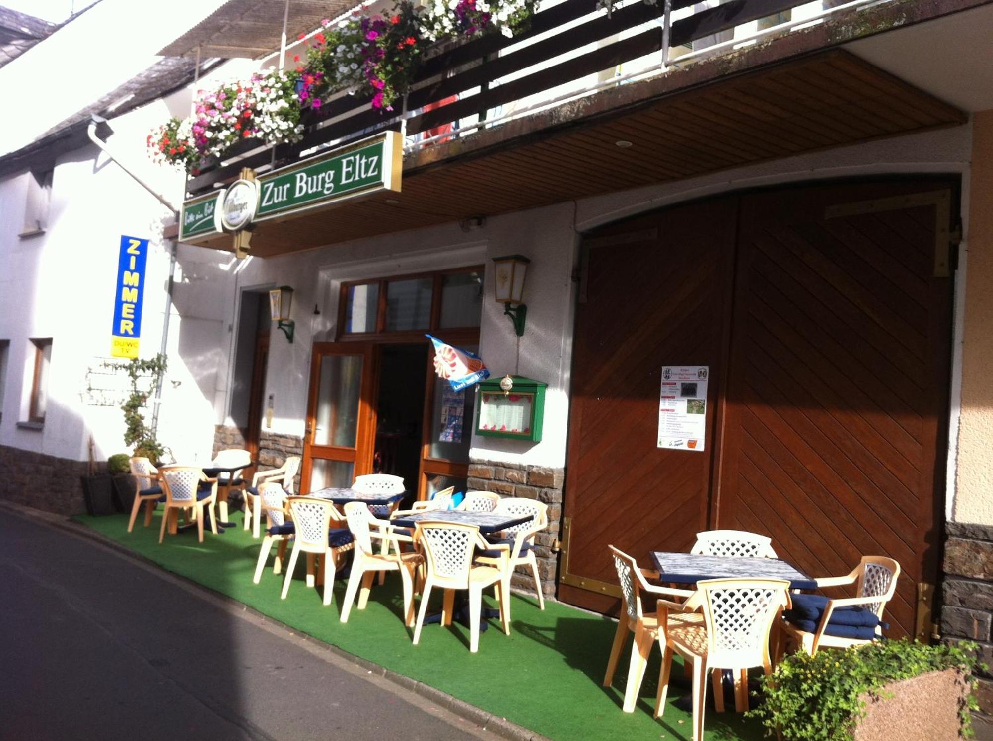 Zur Burg Eltz Hotel Moselkern Exterior photo